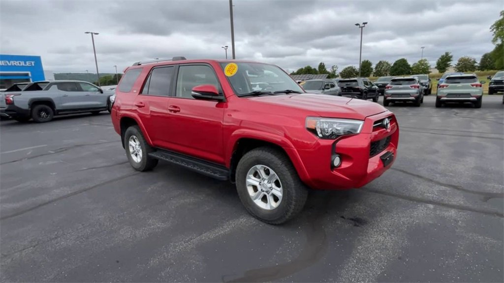 Used 2020 Toyota 4Runner SR5 Premium image 2