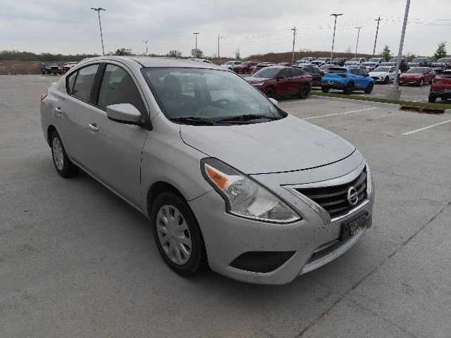 Used 2017 Nissan Versa SV FWD image 5
