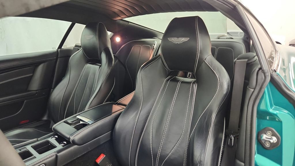 Used 2015 Aston Martin DB9 Coupe RWD image 55