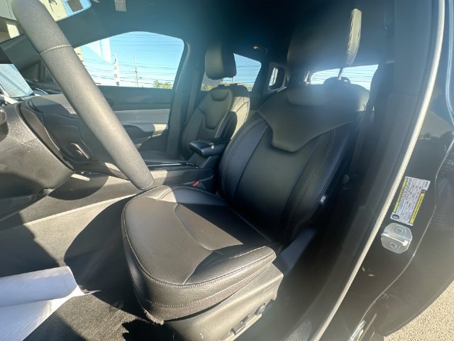Used 2024 Jeep Compass Limited AWD/4WD image 14