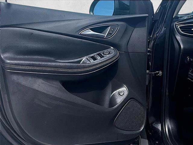 Used 2020 Buick Encore GX Preferred w/ Cold Weather Comfort Package FWD image 18