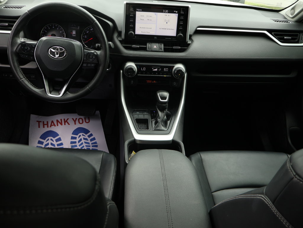 Used 2020 Toyota RAV4 XLE Premium FWD image 18