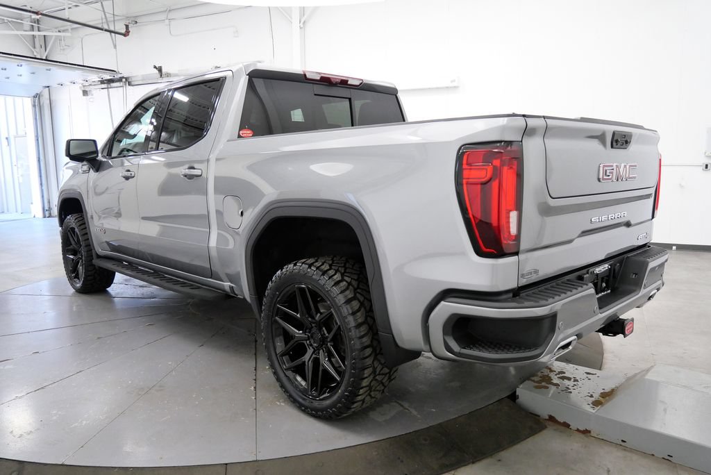 Used 2024 GMC Sierra 1500 AT4 w/ Technology Package AWD/4WD image 5