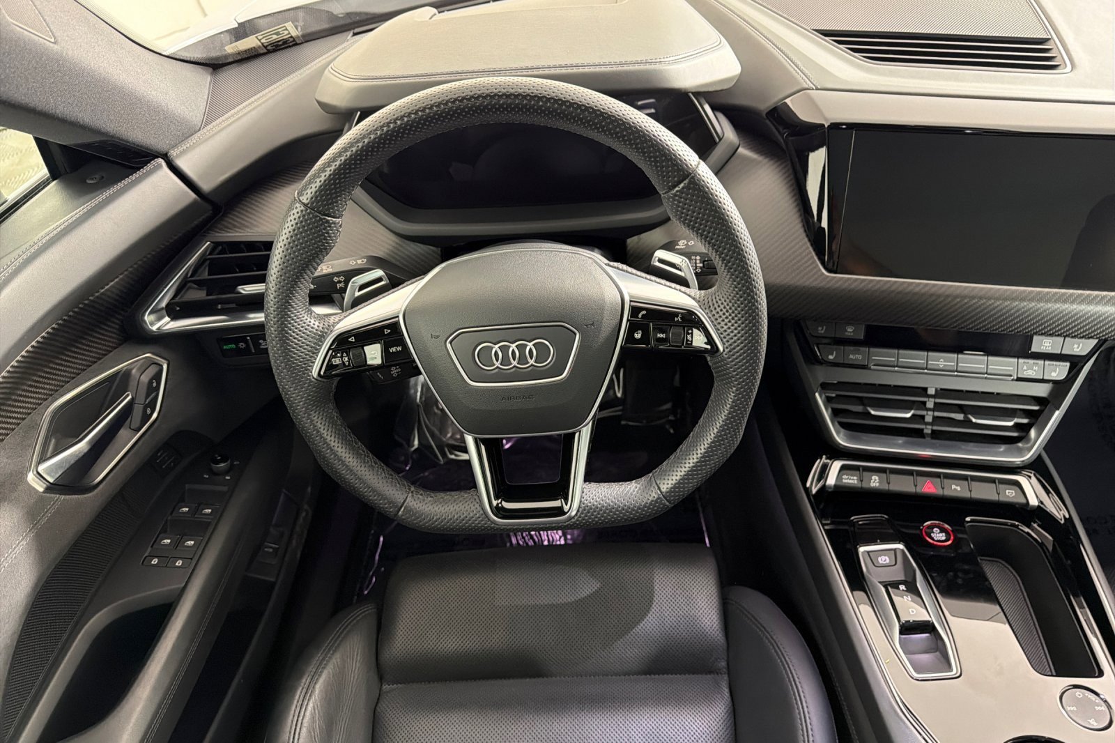 Used 2024 Audi e-tron GT Premium Plus image 13