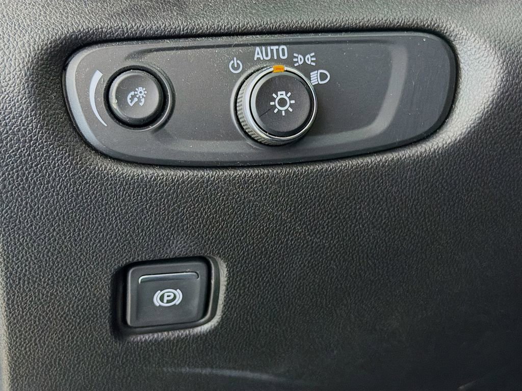 Used 2024 Chevrolet Blazer LT w/ Convenience Package image 12