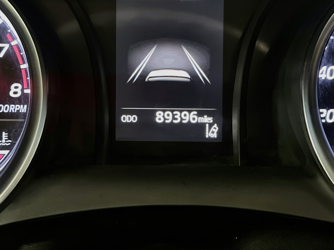 Used 2018 Toyota Camry LE FWD image 8