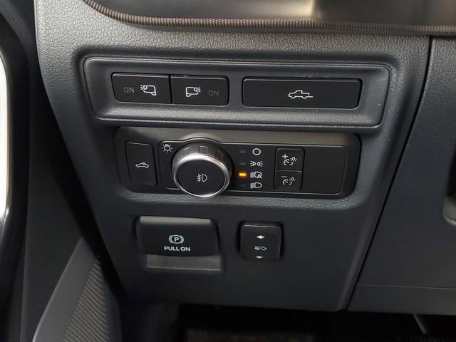 Certified 2022 Ford F150 Platinum w/ Equipment Group 701A High image 14