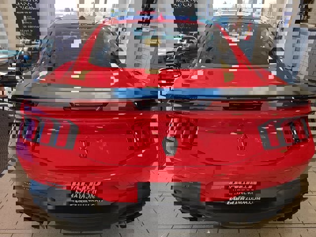 Used 2025 Ford Mustang Dark Horse image 5