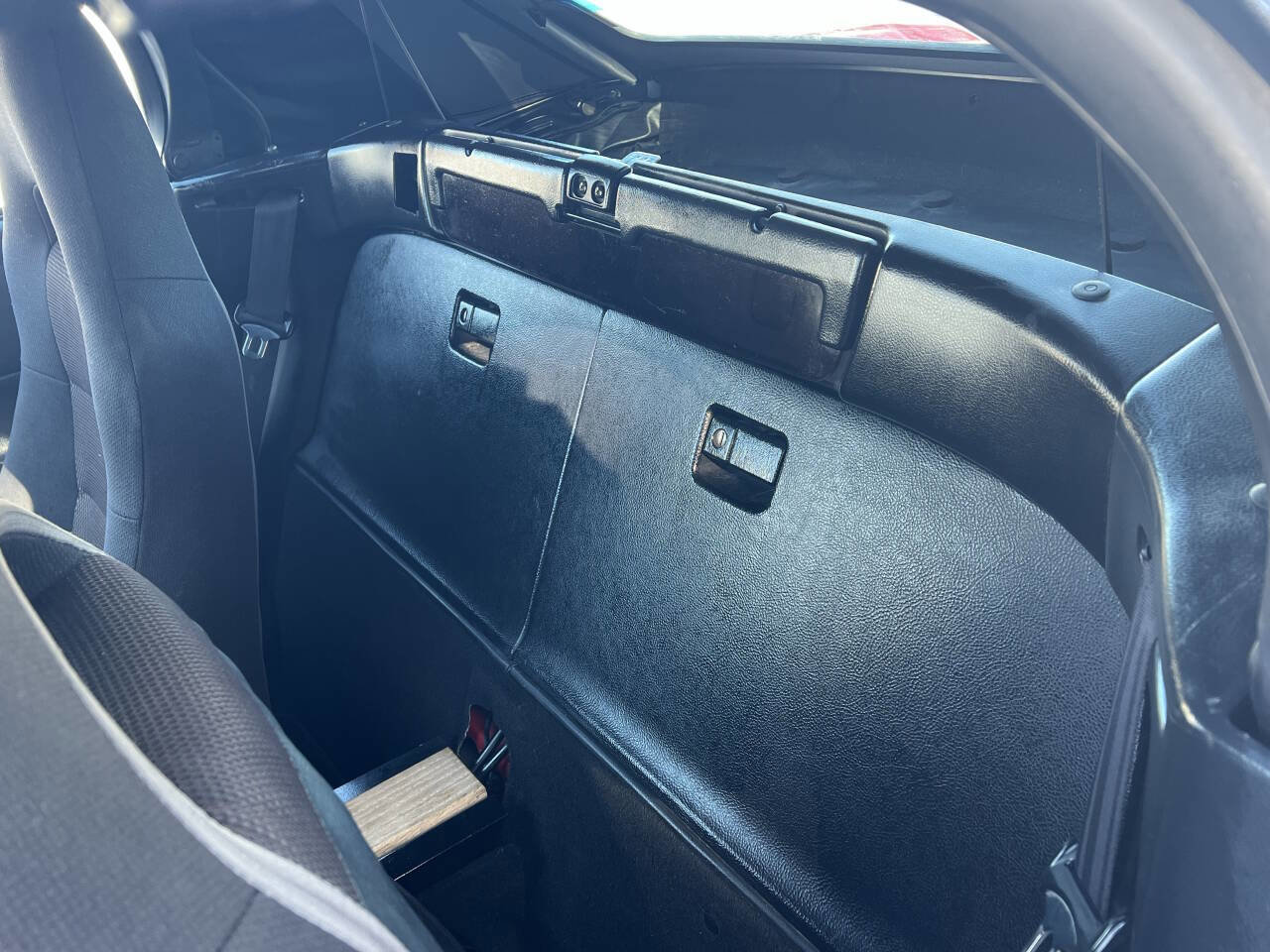 Used 2003 Toyota MR2 Base 2dr Convertible image 31