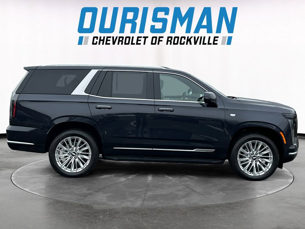 Used 2025 Cadillac Escalade Premium Luxury image 7