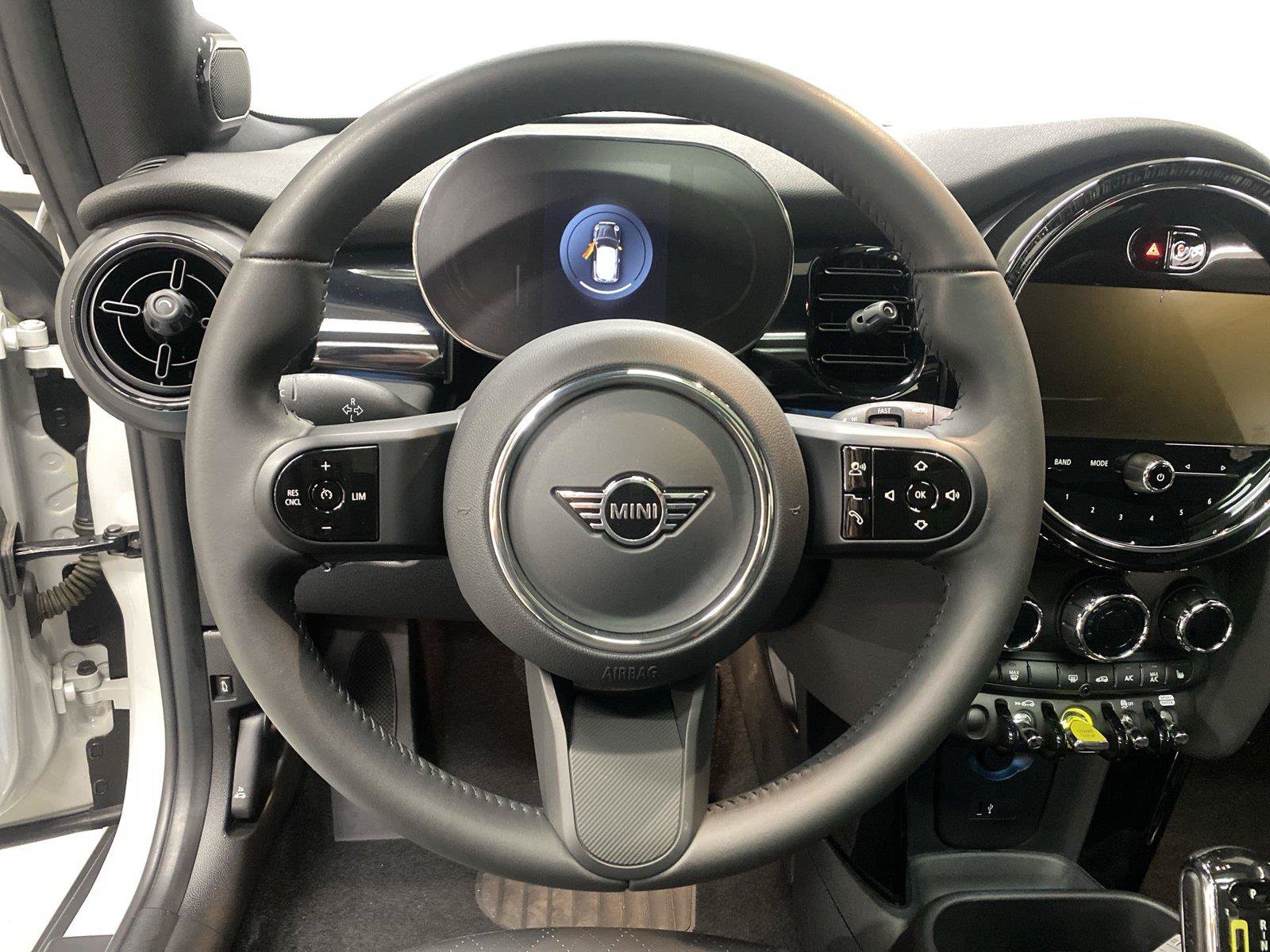 Used 2023 MINI Cooper SE FWD image 15