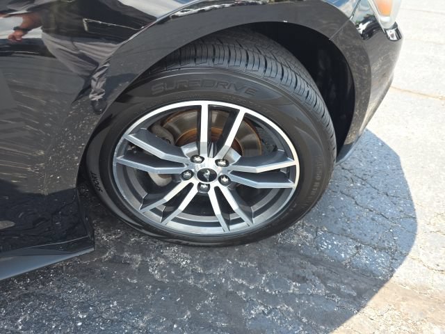 Used 2016 Ford Mustang Premium RWD image 27