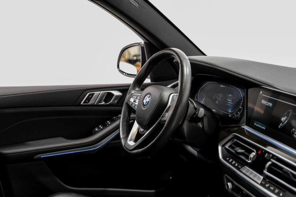Used 2023 BMW X5 xDrive45e image 12