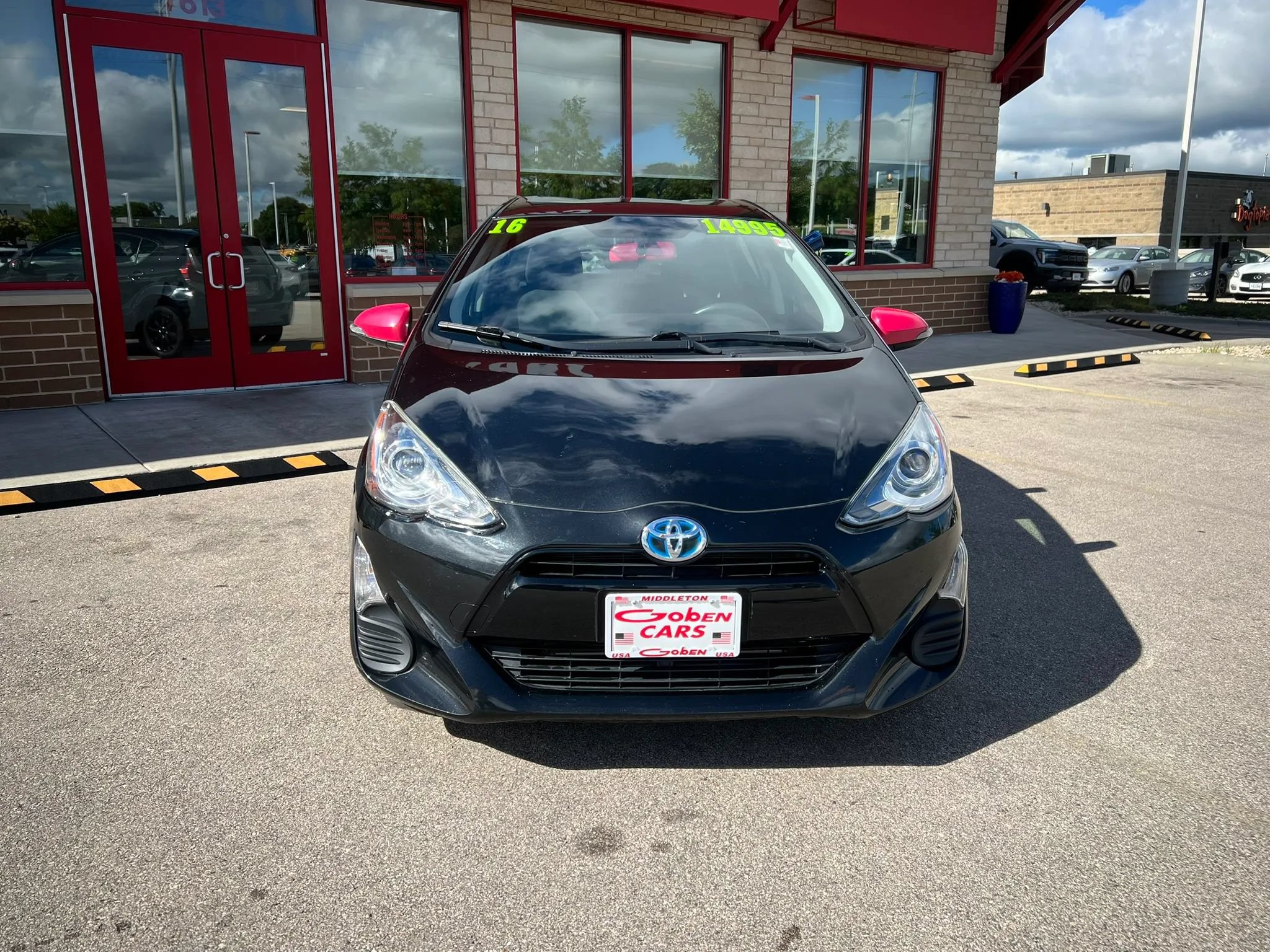 Used 2016 Toyota Prius C Persona Series FWD image 2
