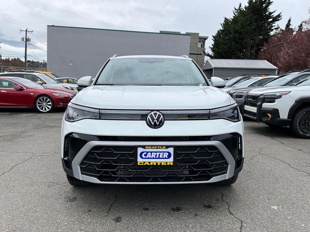 New 2026 Volkswagen Taos SEL image 3