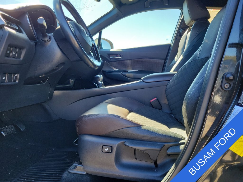 Used 2019 Toyota C-HR Limited FWD image 13
