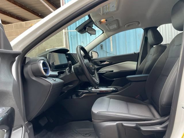 Used 2024 Chevrolet Trax LT w/ Driver Confidence Package FWD image 19