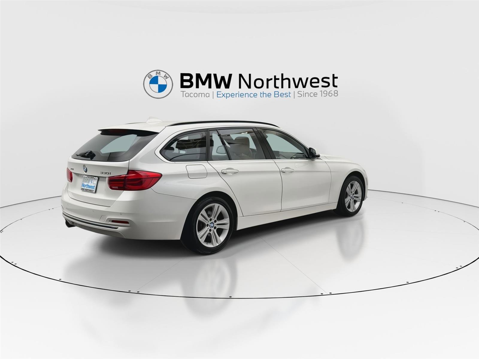Used 2019 BMW 330i xDrive Wagon w/ Premium Package AWD/4WD image 3