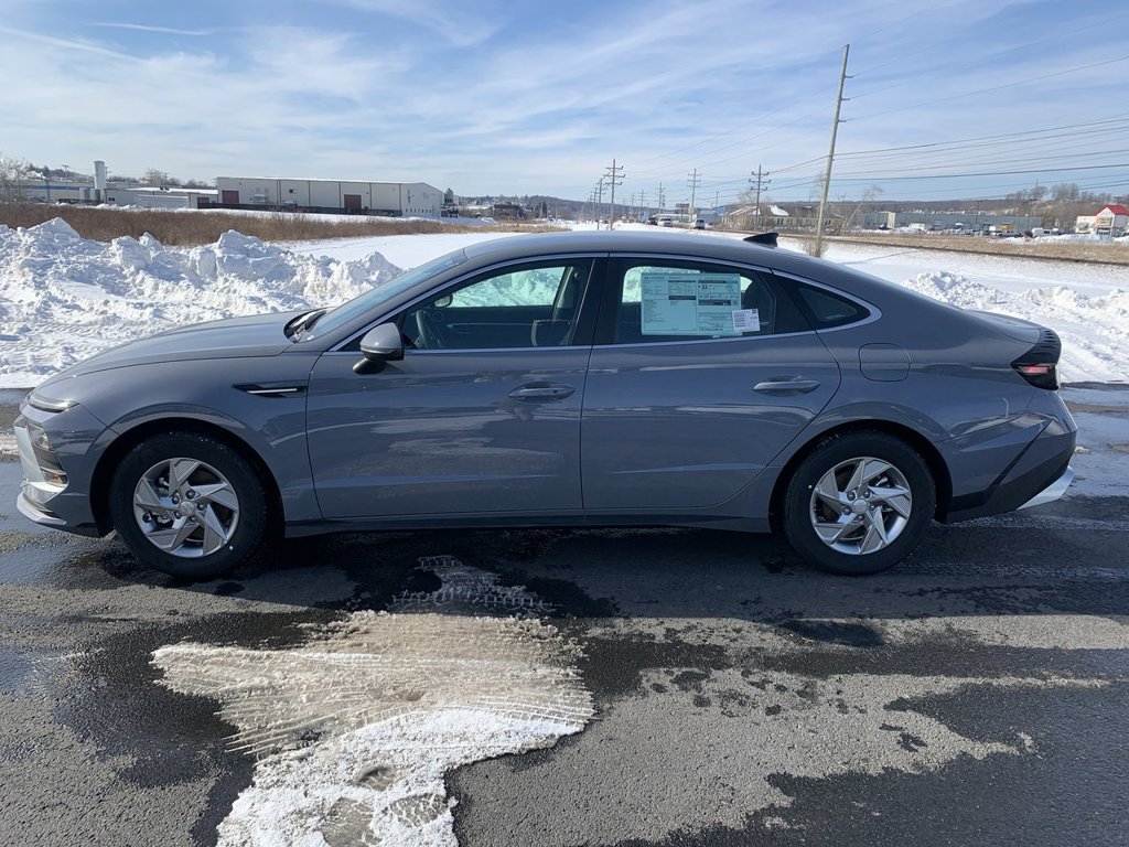 New 2026 Hyundai Sonata SE FWD image 5