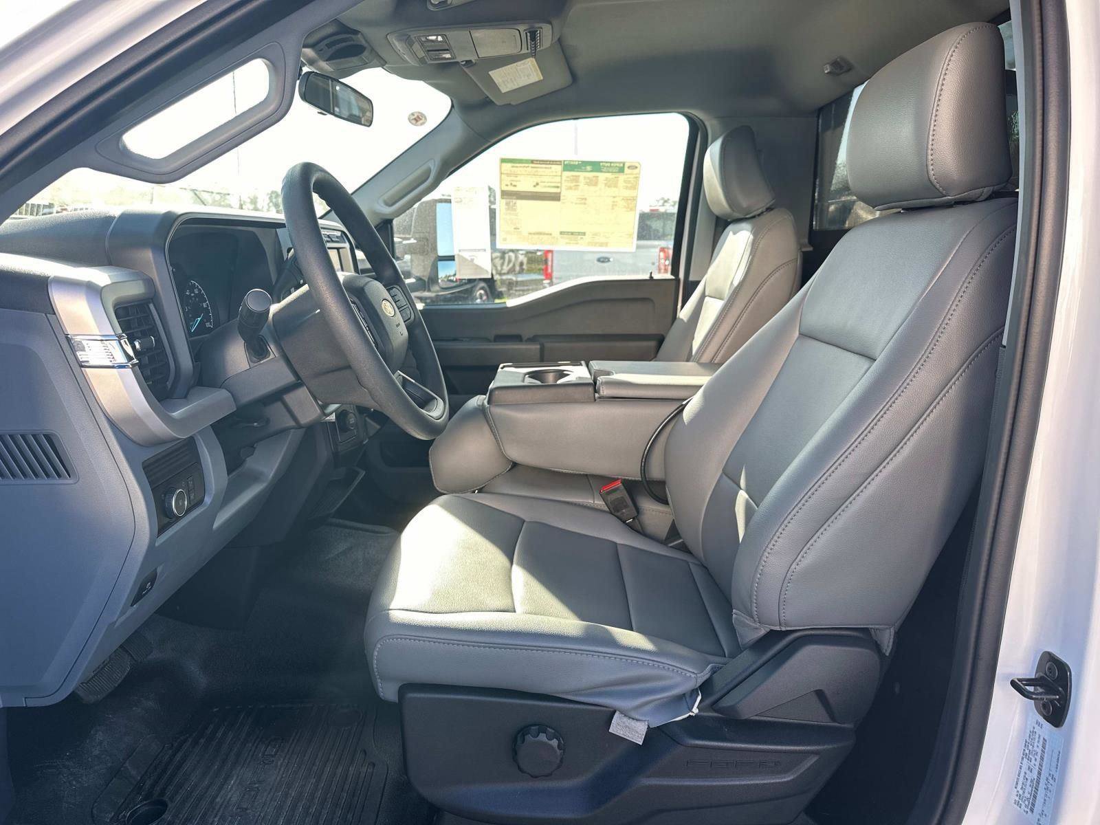 New 2024 Ford F350 XL w/ XL Chrome Package RWD image 18