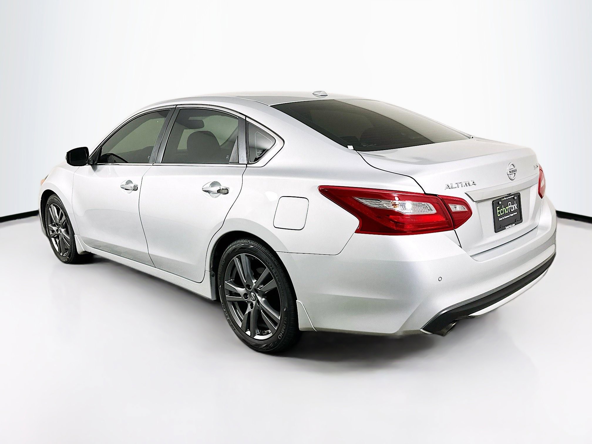 Used 2018 Nissan Altima 3.5 SL FWD image 5