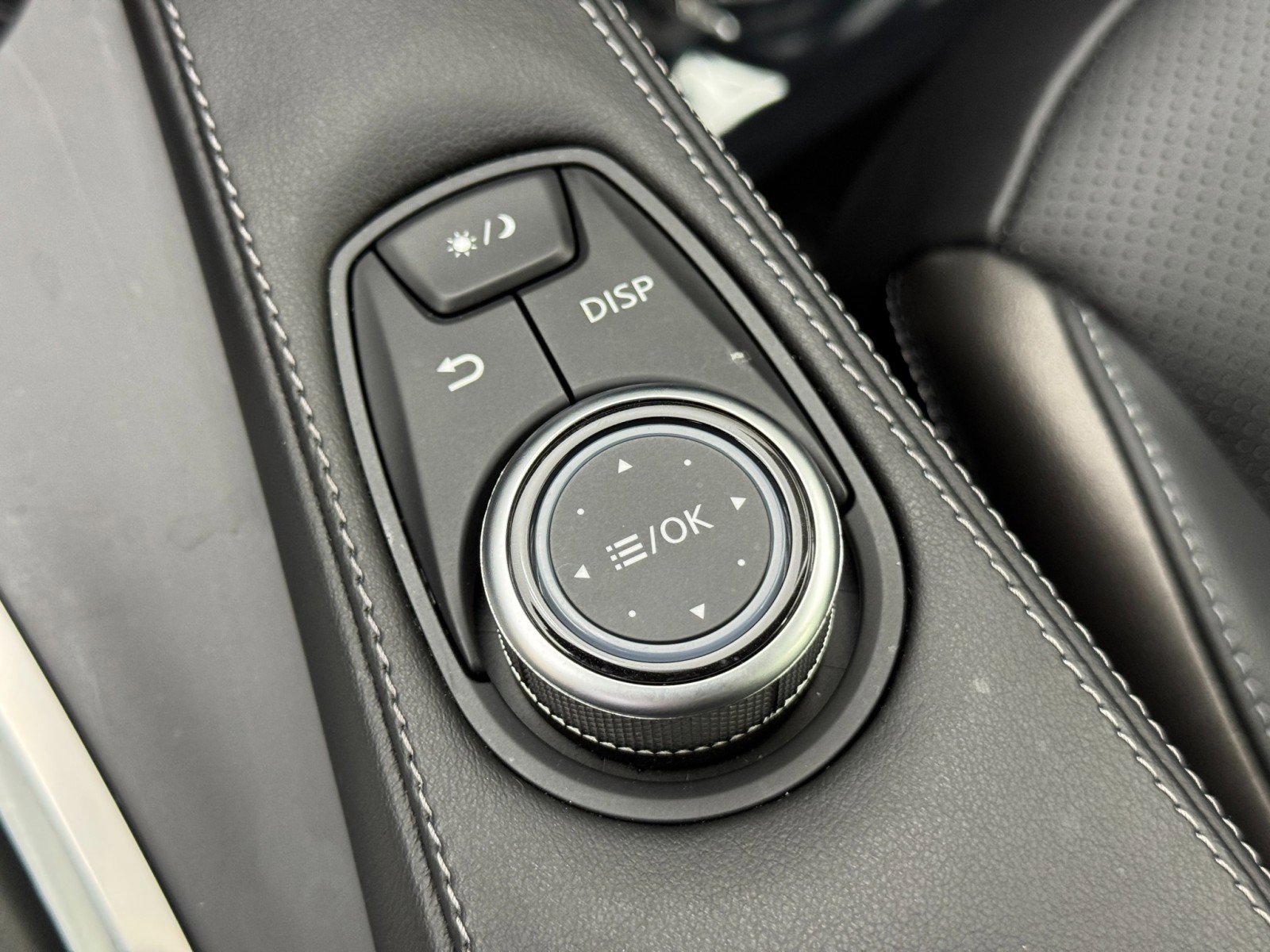 Used 2024 INFINITI QX50 Luxe image 31