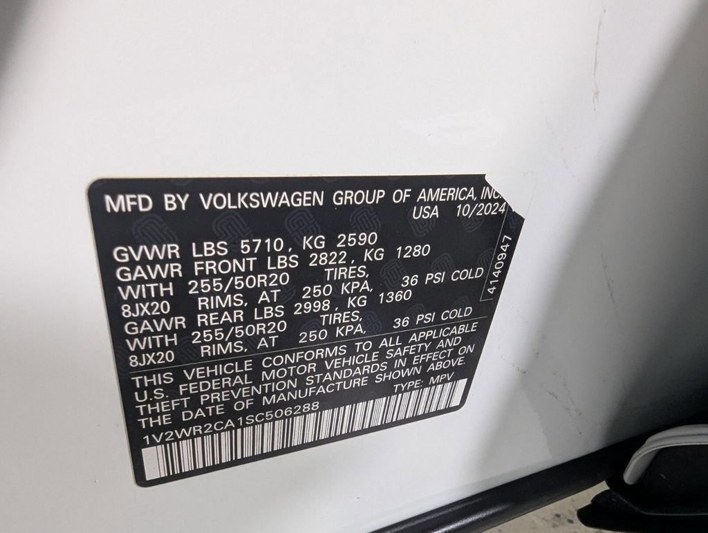 Used 2025 Volkswagen Atlas SE image 28