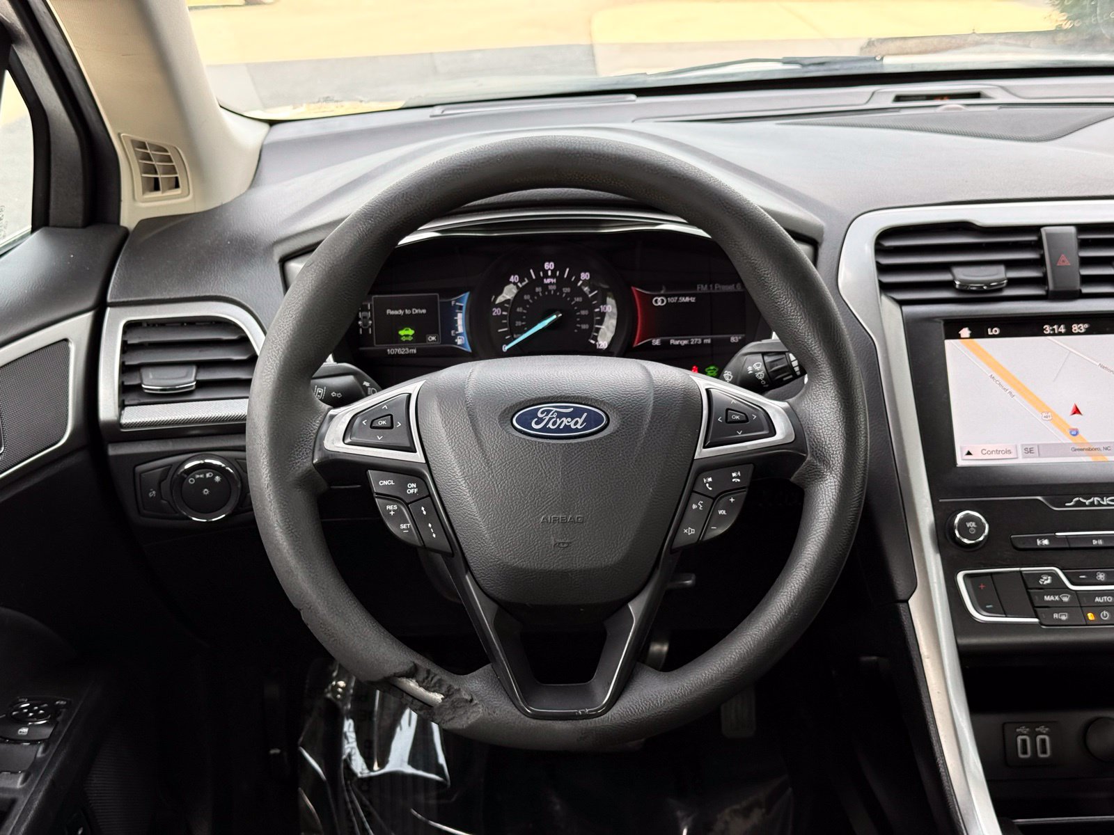 Used 2019 Ford Fusion SE FWD image 26