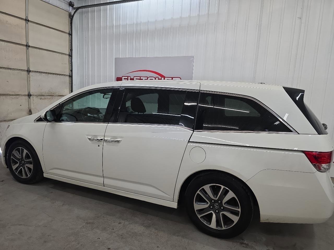 Used 2016 Honda Odyssey Touring Elite image 6