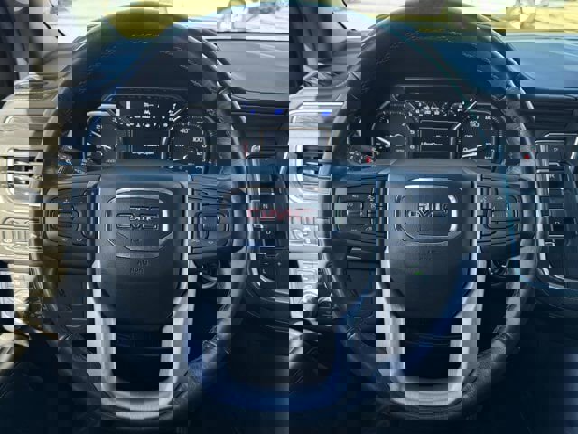 Used 2021 GMC Yukon SLT w/ SLT Premium Package image 14