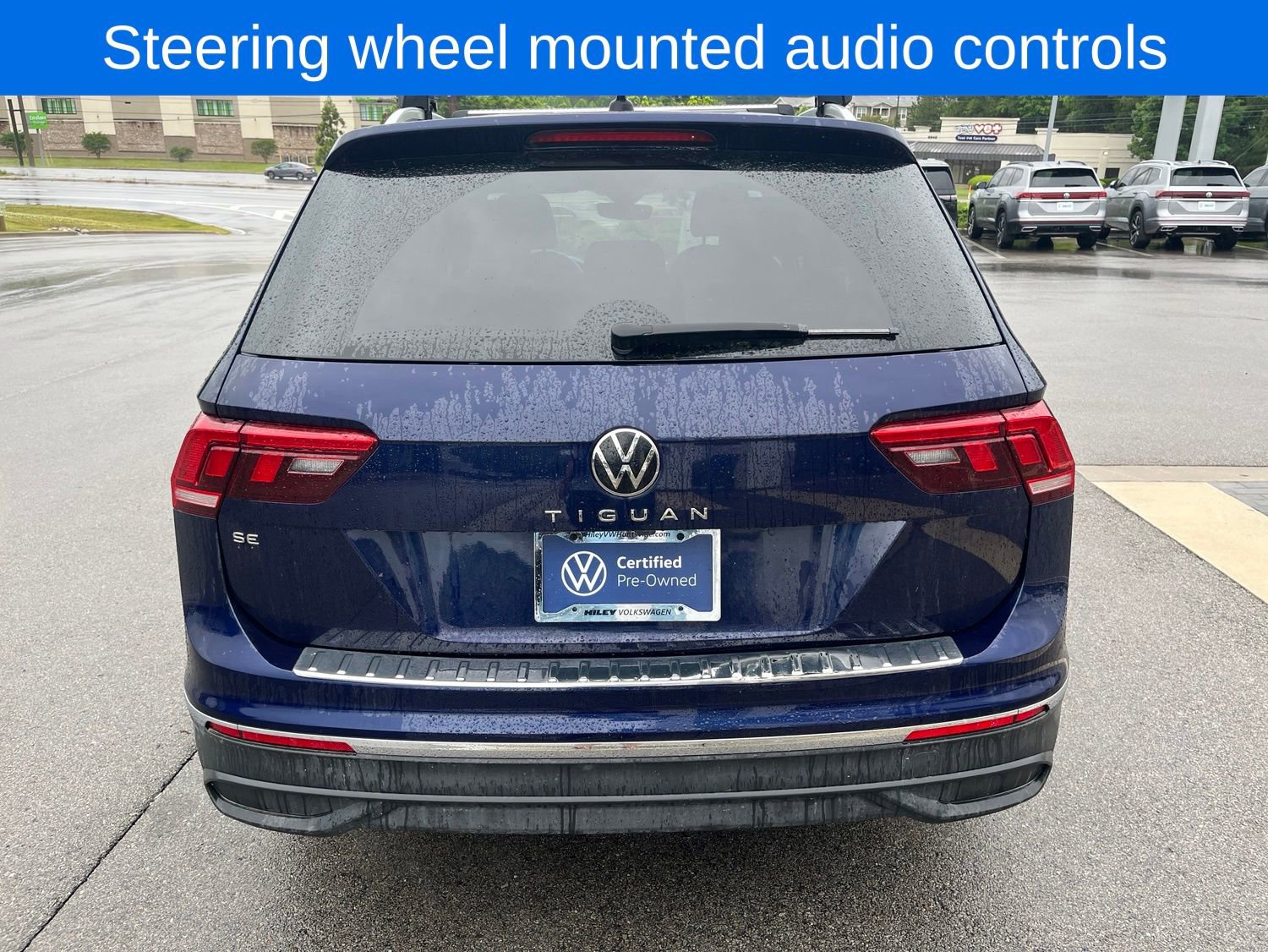 Used 2023 Volkswagen Tiguan SE w/ Panoramic Sunroof Package FWD image 5