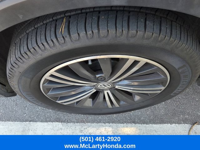 Used 2018 Volkswagen Tiguan SEL FWD image 7