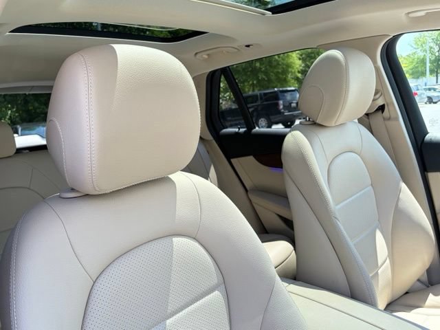 Used 2021 Mercedes-Benz GLC 300 4MATIC image 28