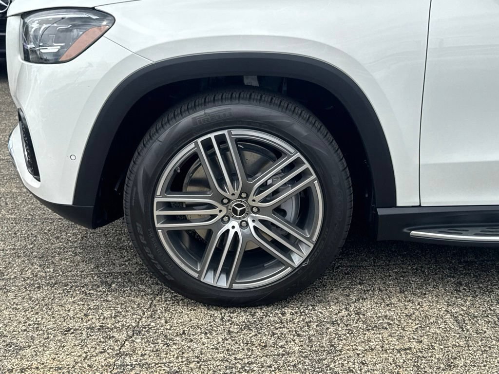 New 2026 Mercedes-Benz GLS 450 4MATIC image 9
