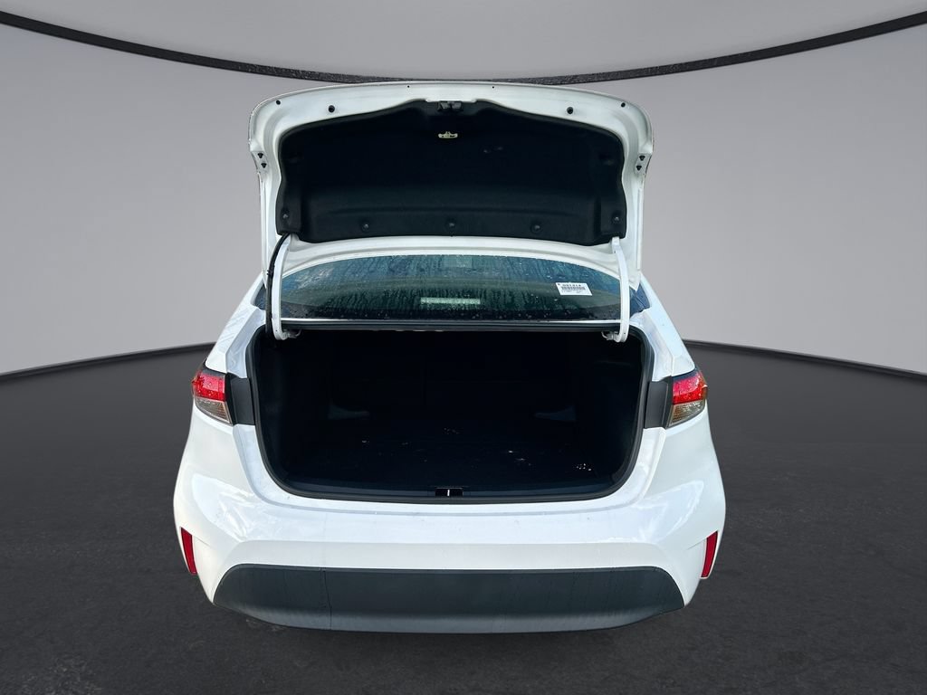 Used 2024 Toyota Corolla LE FWD image 29