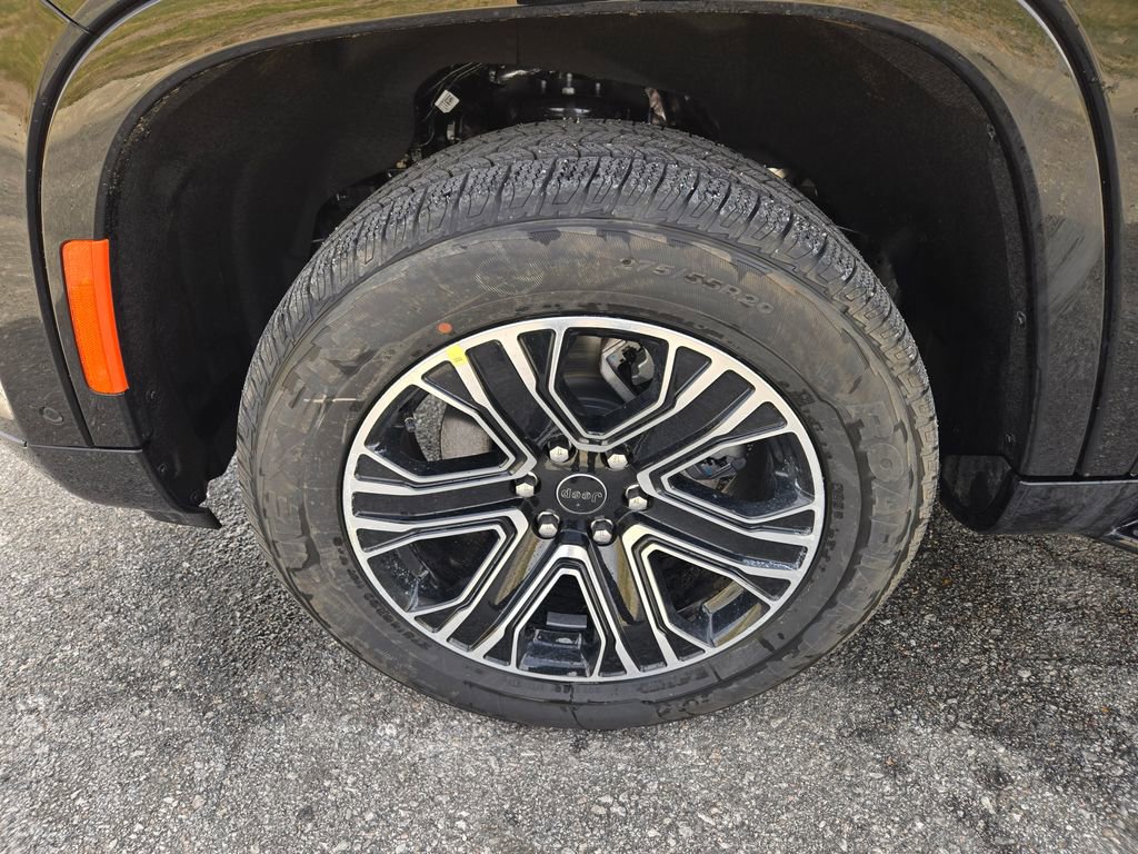 New 2026 Jeep Grand Wagoneer 4WD image 9