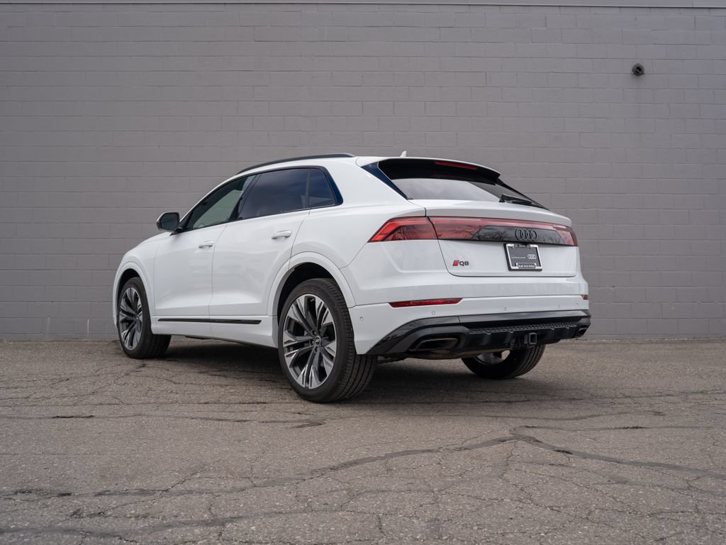 Certified 2025 Audi Q8 Premium Plus w/ Premium Plus Package AWD/4WD image 3