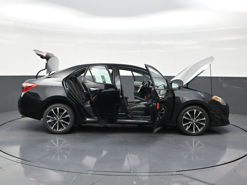 Used 2018 Toyota Corolla LE image 30