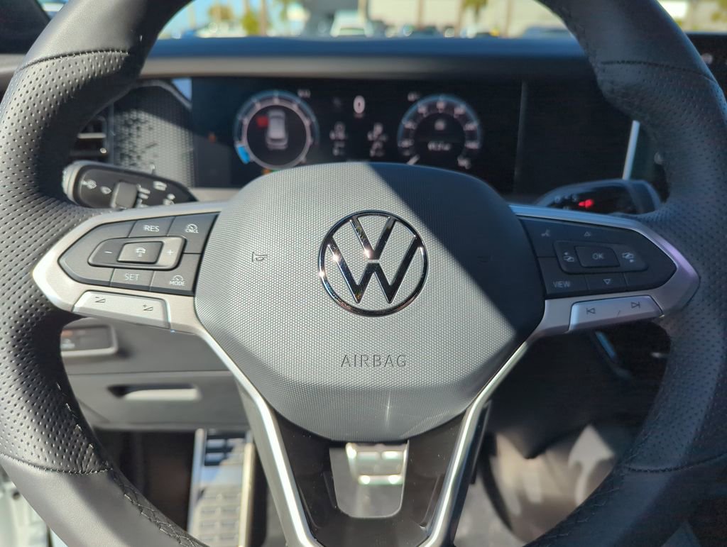 New 2026 Volkswagen Tiguan SE R-Line image 42