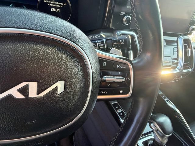 Used 2023 Kia Sorento SX AWD/4WD image 17