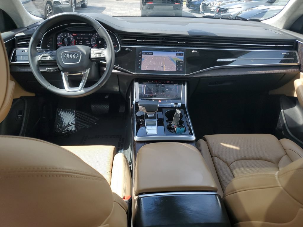 Used 2019 Audi Q8 Prestige w/ Luxury Package AWD/4WD image 18