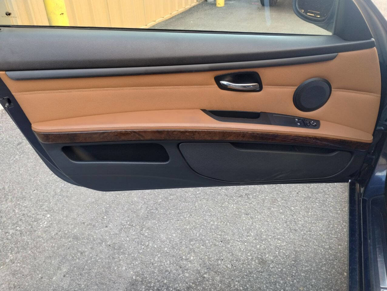 Used 2010 BMW 335i xDrive Coupe w/ Premium Pkg image 13