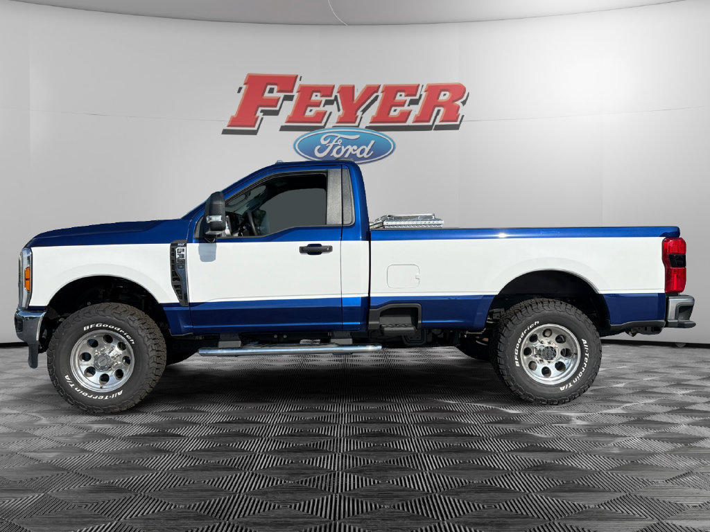 New 2026 Ford F350 XLT w/ 360-Degree Camera Package AWD/4WD image 2