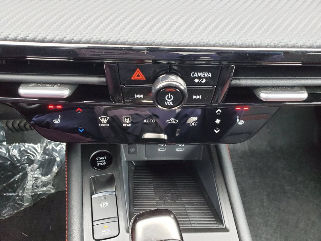 New 2026 Nissan Kicks SR w/ Cold Weather Package AWD/4WD image 27