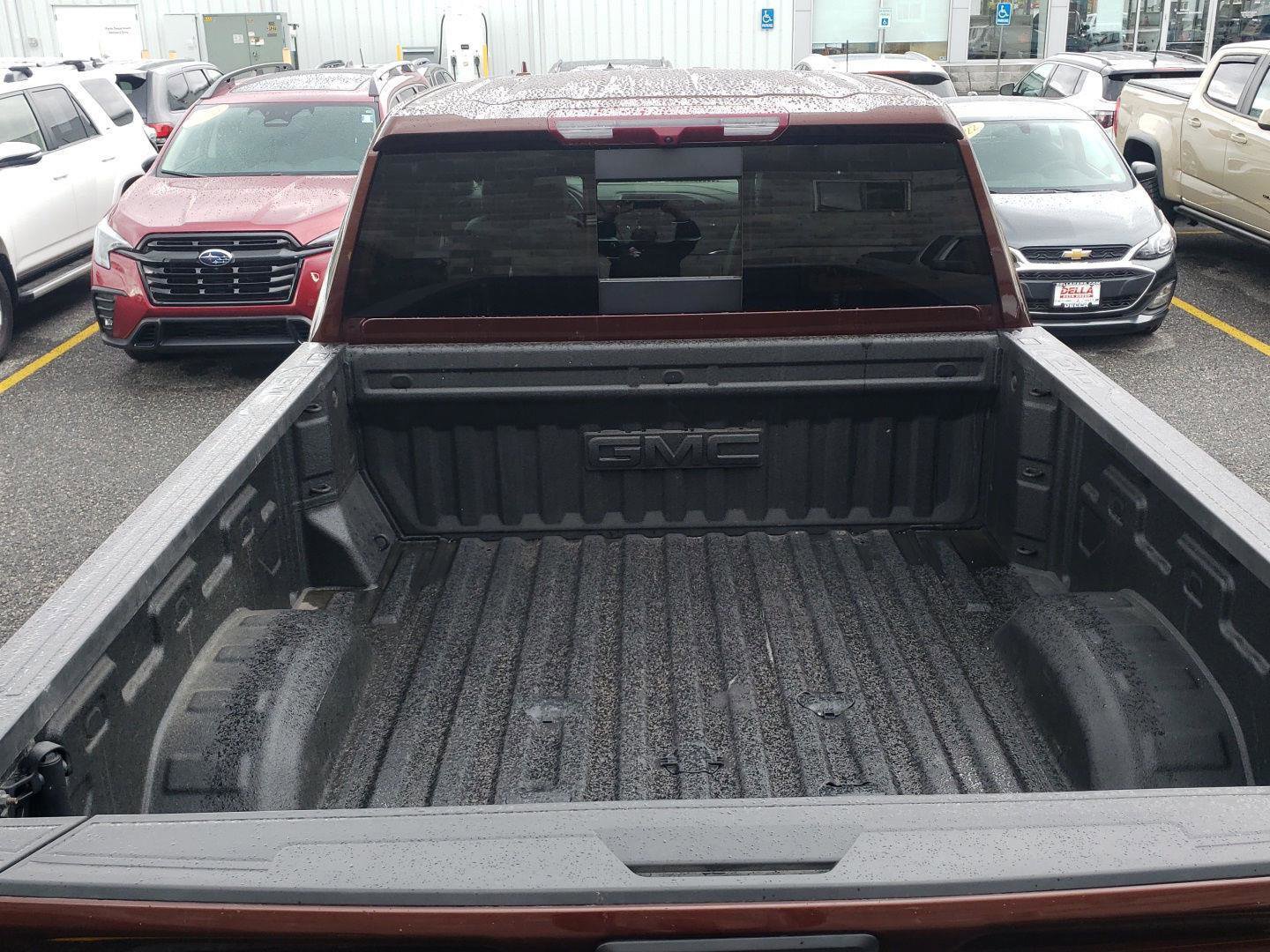 Used 2024 GMC Sierra 2500 SLT w/ SLT Premium Package image 11