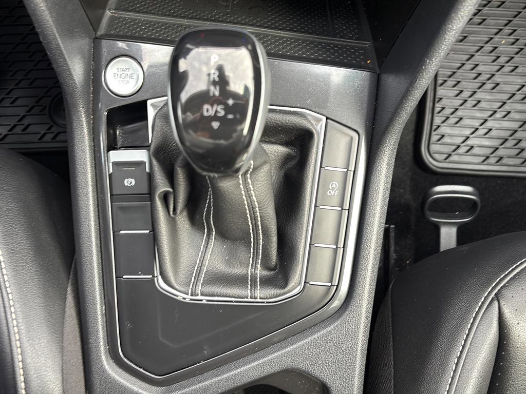Used 2023 Volkswagen Tiguan SE FWD image 18