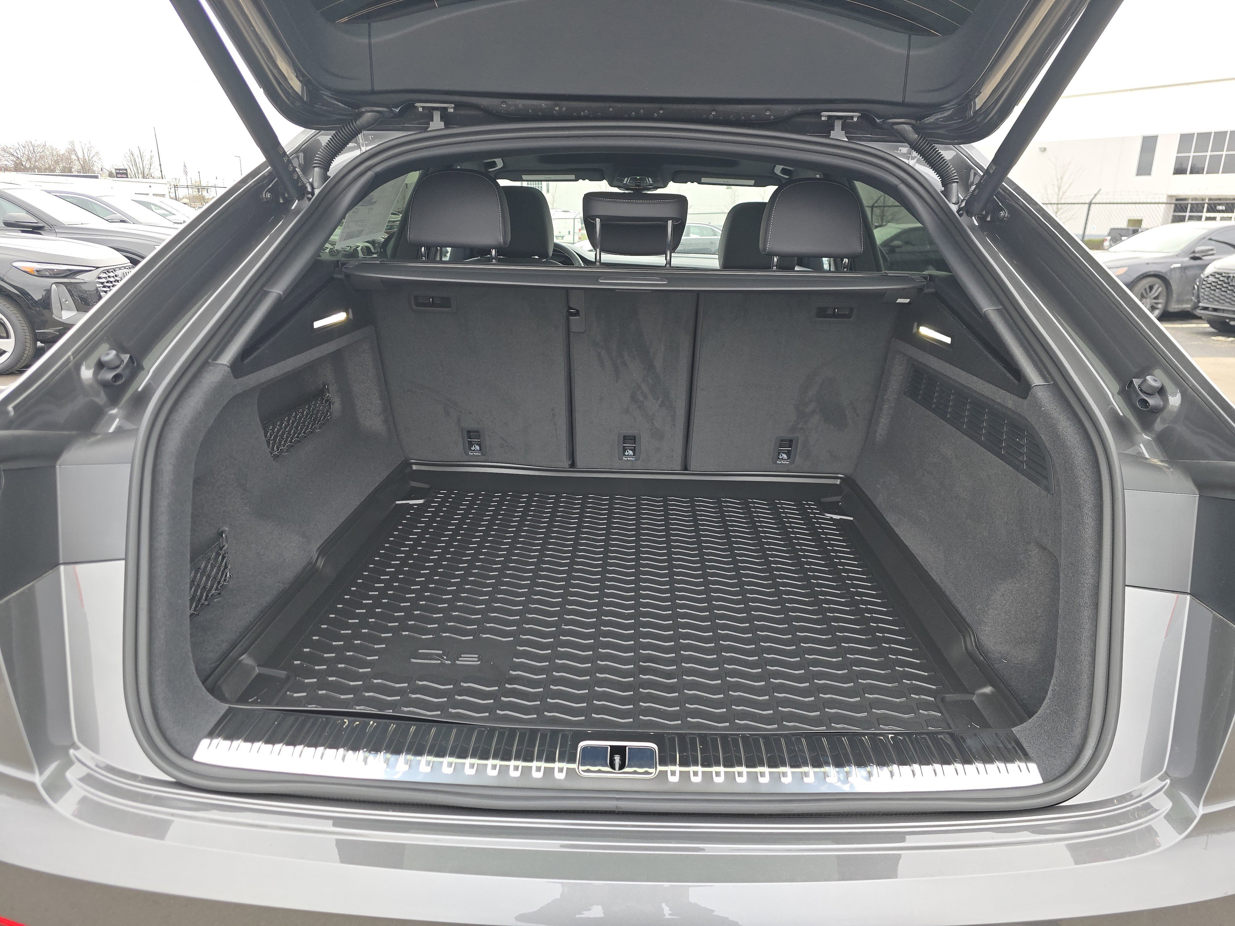 New 2026 Audi Q8 Premium image 17