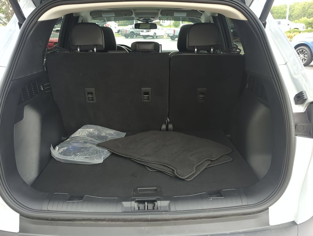 Used 2025 Ford Escape SE w/ PHEV Premium Package FWD image 25