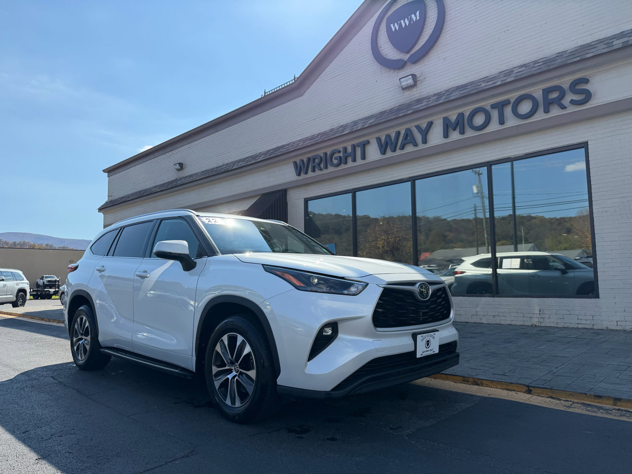 Used 2022 Toyota Highlander XLE