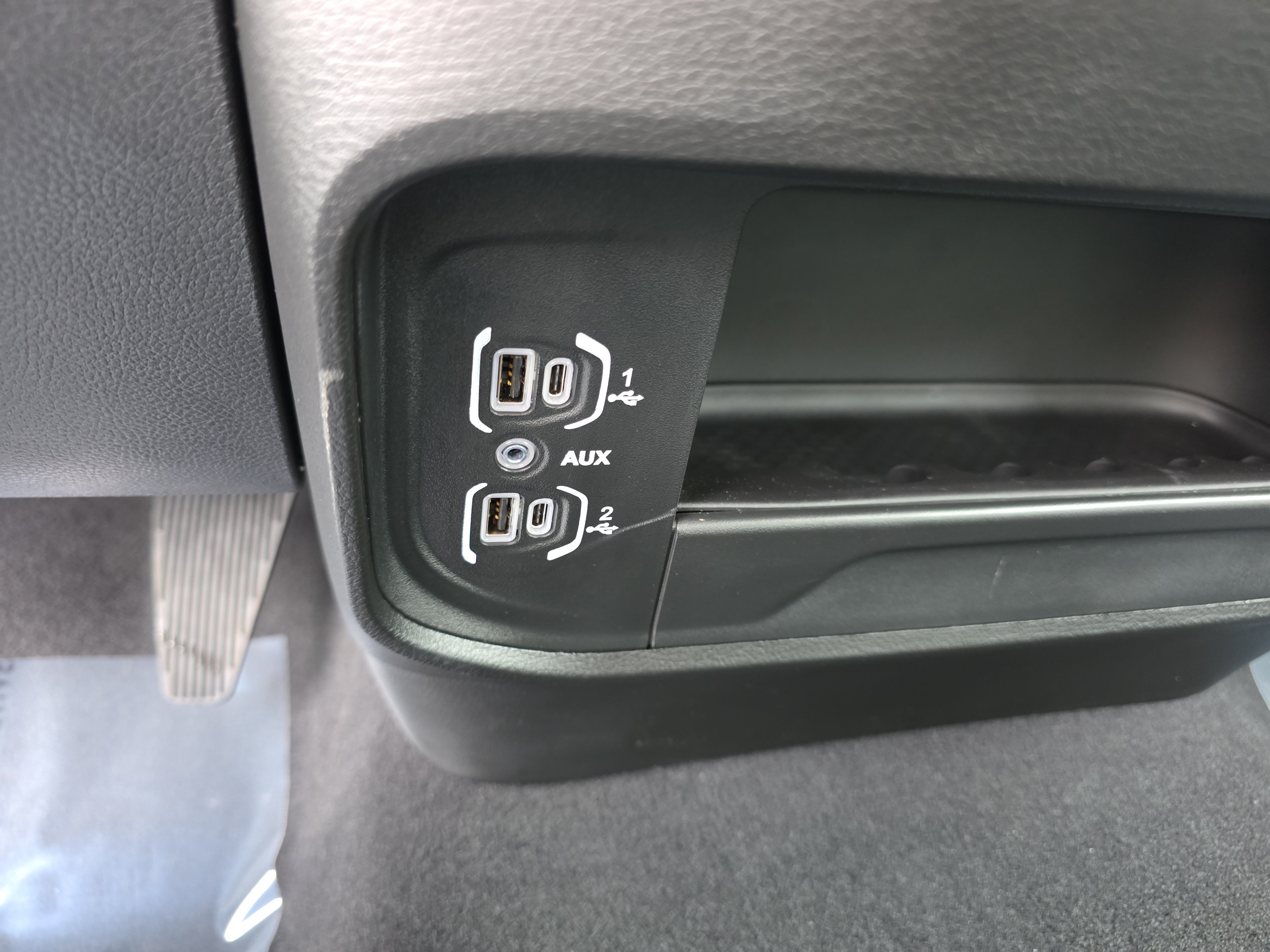 New 2026 RAM 2500 Tradesman AWD/4WD image 9
